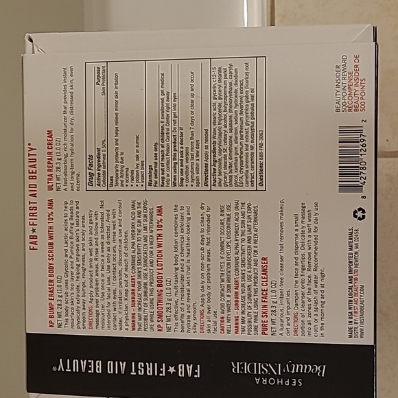 First Aid Beauty brand beauty set - Picture 3 of 8